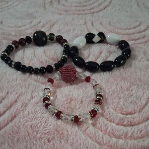 Elegant Red and Black Beaded Bracelet Set